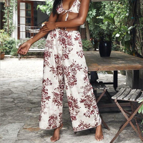 Dippin’ Daisy’s Floral Satin Lounge Pajama Set - Picture 15 of 15